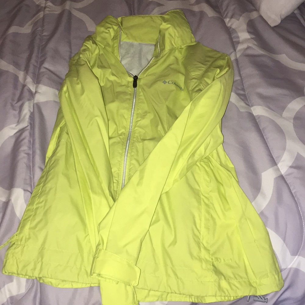 Women’s Columbia rain/wind jacket